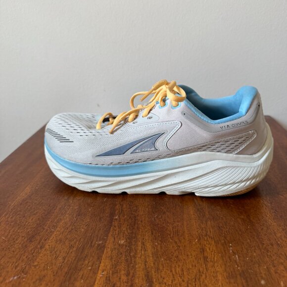 Altra Via Olympus - Picture 6 of 16